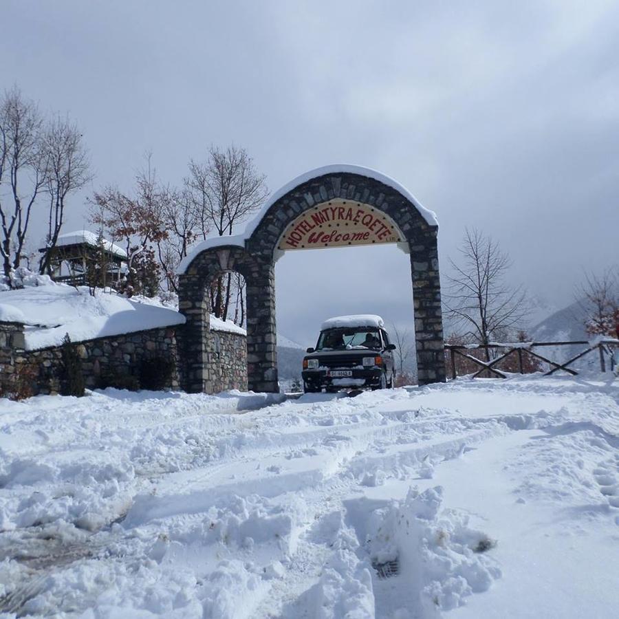 Hotel Natyra E Qete Peshkopi Bagian luar foto